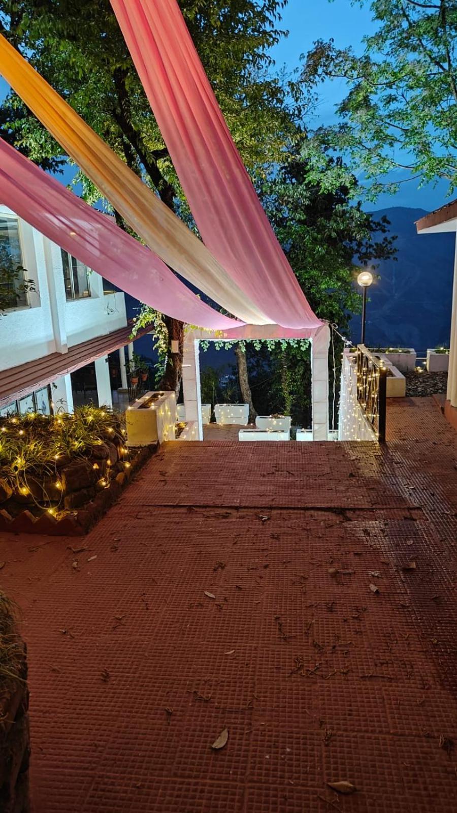 Surbee Resort Mussoorie Exterior photo